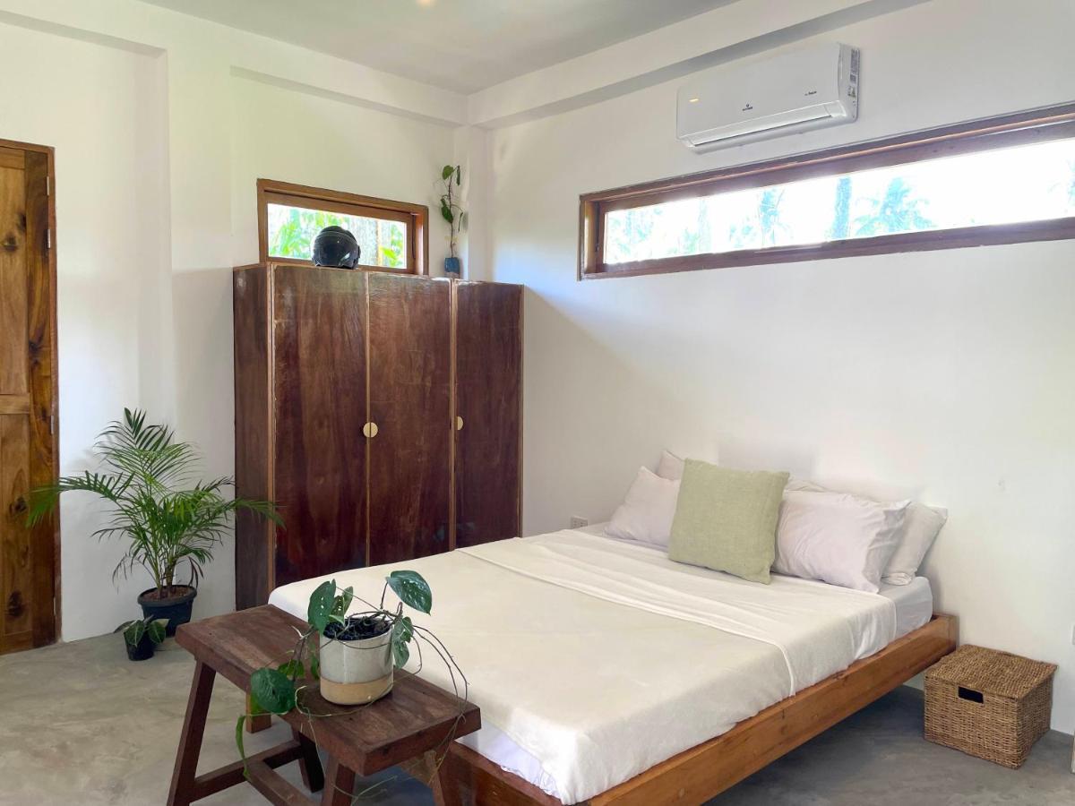 Secret Spot Siargao Hotel Хенерал Луна Екстериор снимка