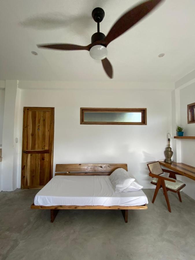 Secret Spot Siargao Hotel Хенерал Луна Екстериор снимка